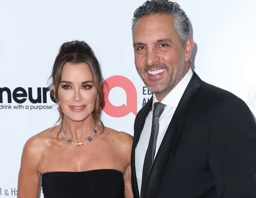 Kyle Richards Attempts to Hide Her Face While Hanging Out with Morgan Wade Amid Dating Rumors Kyle Richards, Morgan Wade, Dating rumors, Celebrity relationships, Kyle Richards and Morgan Wade,